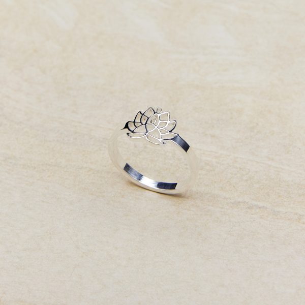 Harmony ring with Maia connection emblem face