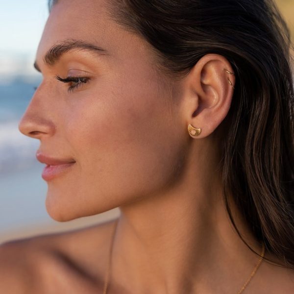 Lunar Stud in Gold with Rose Quartz